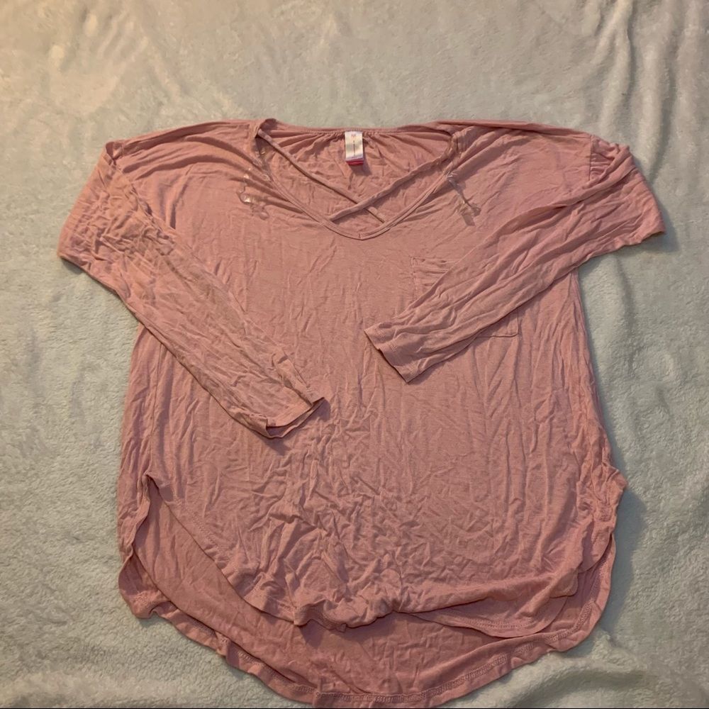 Medium pink 3/4 sleeve shirt